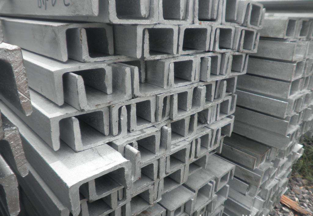多数Q355A槽钢贸易商日出货量不足千吨